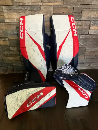 CCM EFlex intermediate Goalie Set, View more