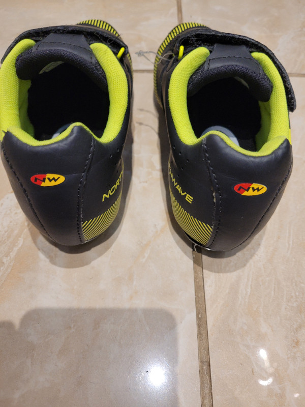 New Northwave Torpedo 2 JR  Road Cycling Shoes in Other in Calgary - Image 4
