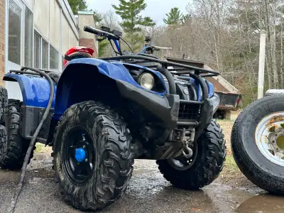 I am selling this 2005 Yamaha Kodiak 400. It has independence suspension two wheel and four-wheel-dr...