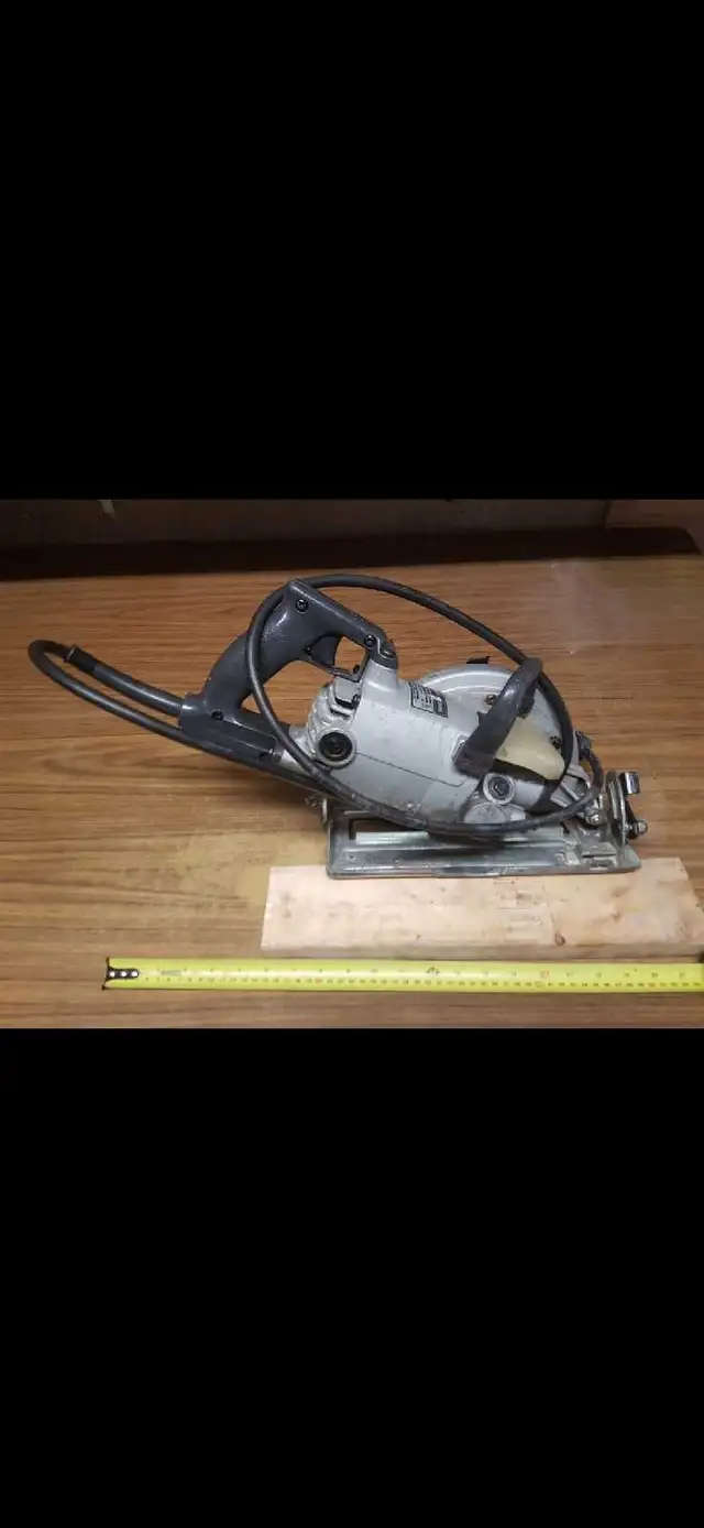 Skilsaw, worm drive circular saw, model-77 in Power Tools in City of Toronto - Image 2
