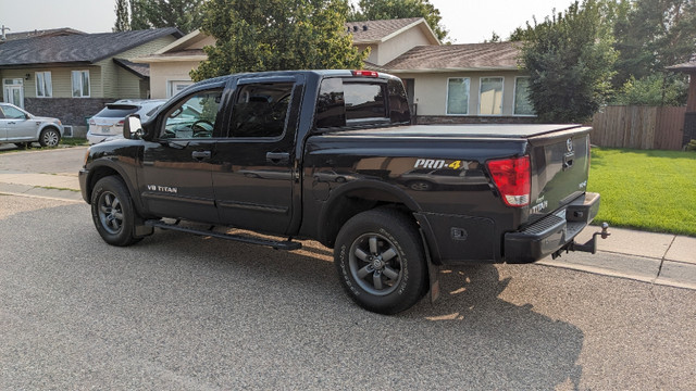 2014 Nissan Titan Pro4X Loaded only 46000km in Cars & Trucks in Saskatoon - Image 4