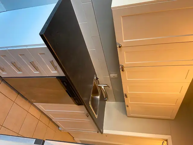 1 Bedroom Apartment in Long Term Rentals in London - Image 4