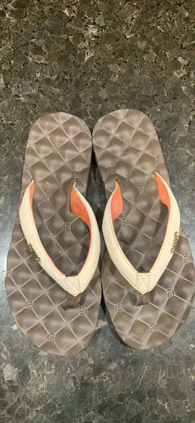 Size 7 womens Can deliver to Red Deer and some surrounding communities See my other ads