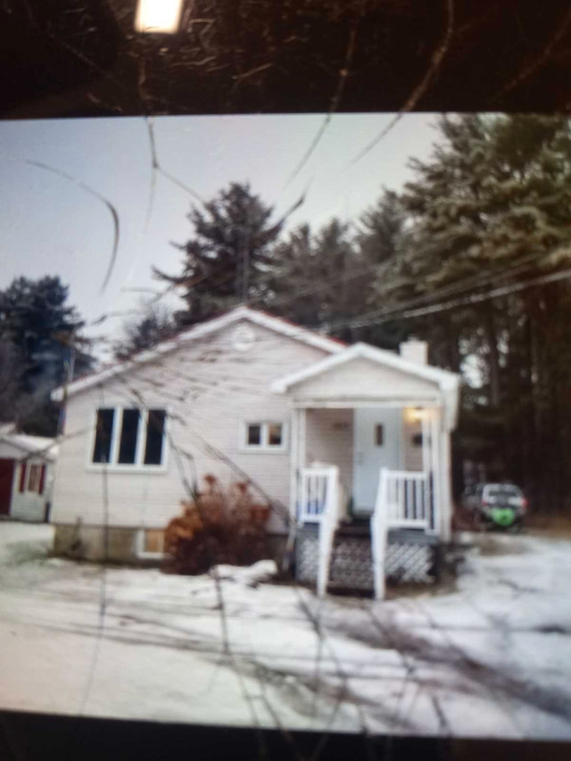 Petit Maison a mascouche  dans Locations longue durée  à Ville de Montréal - Image 2