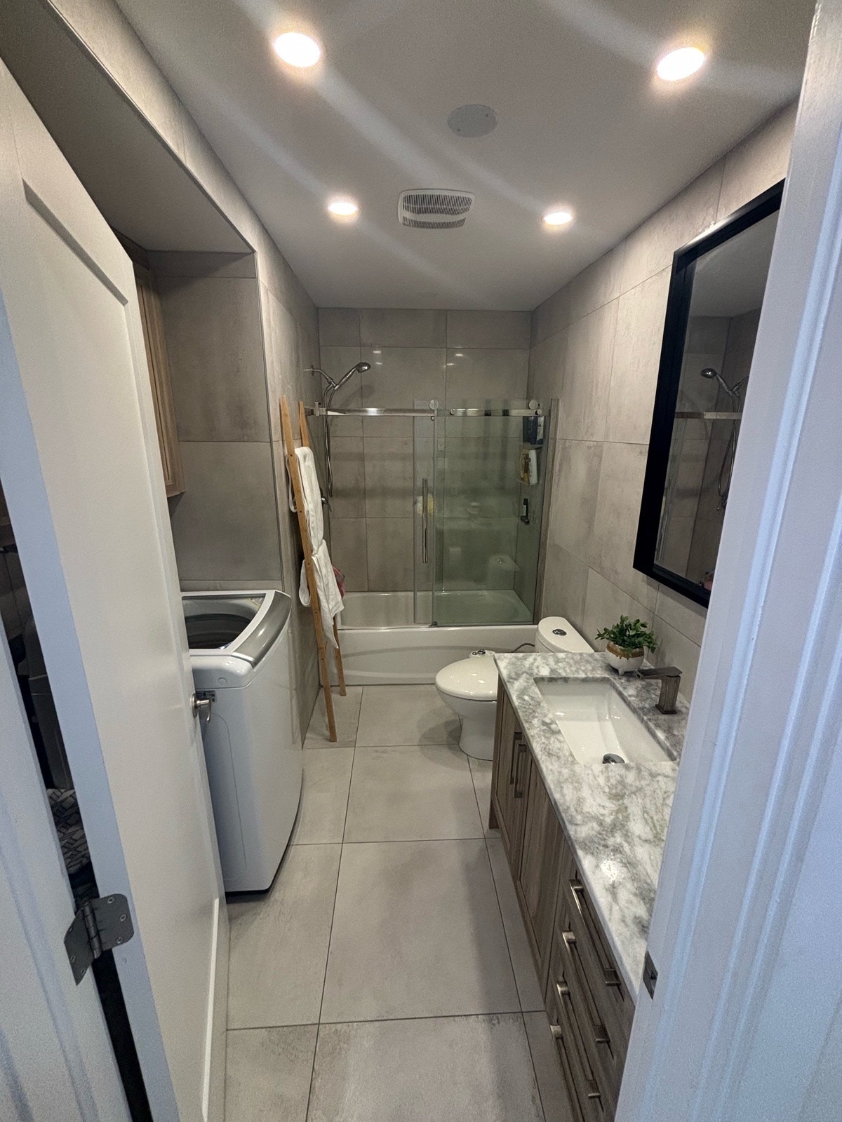 1384 Rue Hennessy — photo 3