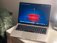 2017 MacBook Pro 13” / 16 GB / Great Battery /Best Software