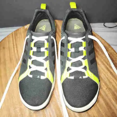 Adidas slack cruiser Runners size.Men  size  10 ½ like-new in Men's Shoes in London - Image 2