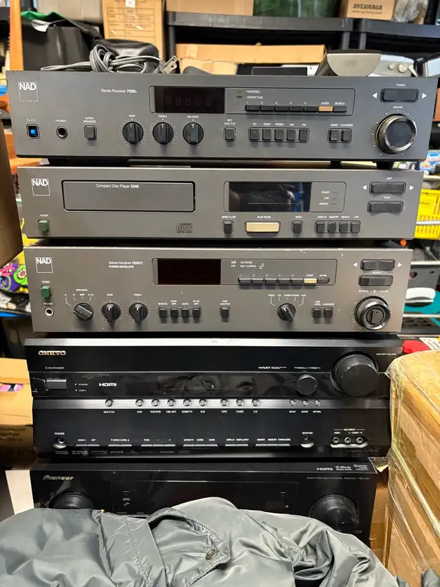 NAD Stereo Receiver 720E in Stereo Systems & Home Theatre in Oakville / Halton Region - Image 4