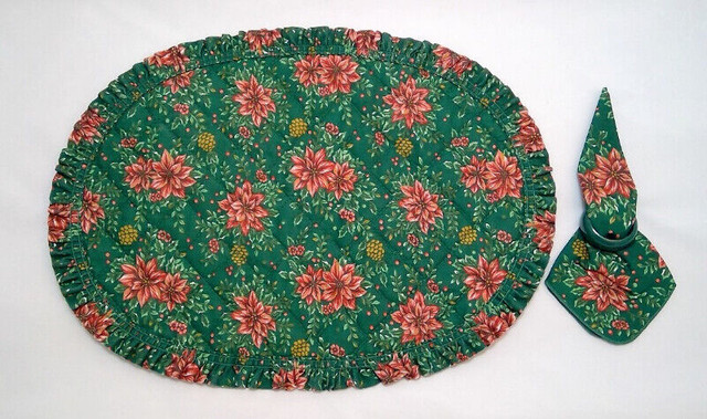 Christmas Theme Poinsettia Placemats, Napkins, Rings -- Set of 4 in Holiday, Event & Seasonal in Oakville / Halton Region
