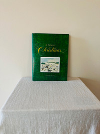 A FAMILY CHRISTMAS VINTAGE BOOK HARDCOVER