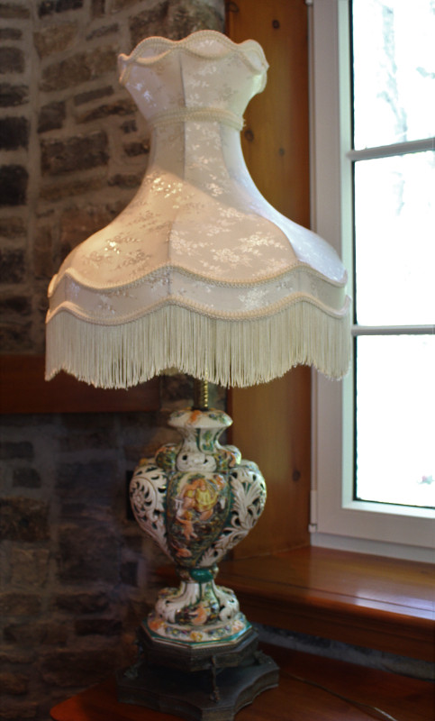 Lampe sur table Capodimonte dans Art et objets de collection  à Ouest de l’Île - Image 3