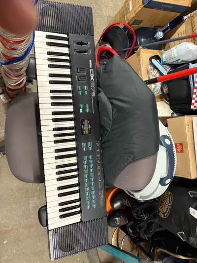 Yamaha DX27S, View more