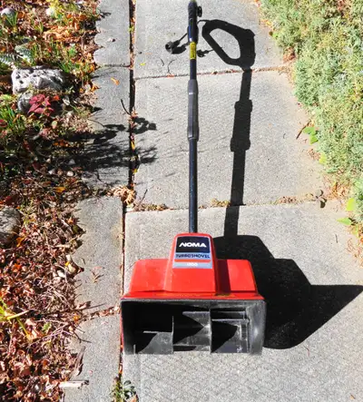 NOMA 1200 ELECTRIC SNOWSHOVEL, View more