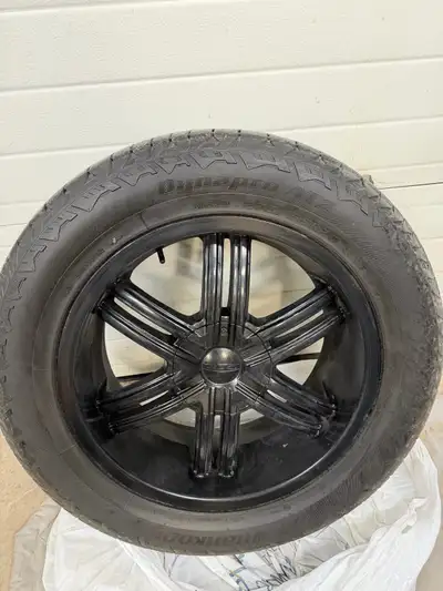 Set of 4 275/55/20 Rim and tires Hankook Dyna Pro AT2 8/32 tread remains DTP Rim bolt pattern of 6x1...