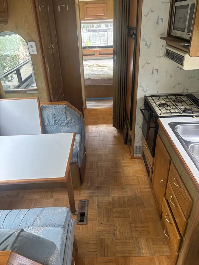 motorhome for sale in RVs & Motorhomes in Penticton - Image 5