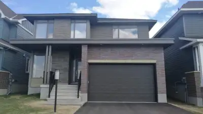 Female only: two furnished, super spacious rooms—30% larger than a typical townhouse room—nestled in...
