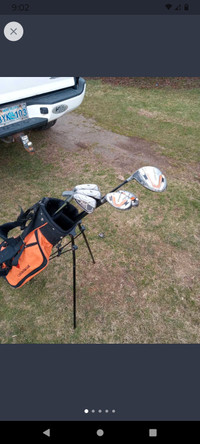 Golf clubs (left)
