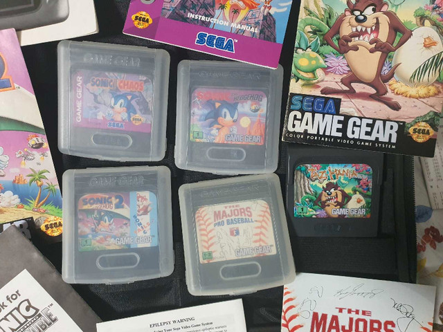 Console portatif sega avec jeux dans Consoles classiques  à Ville de Montréal - Image 2