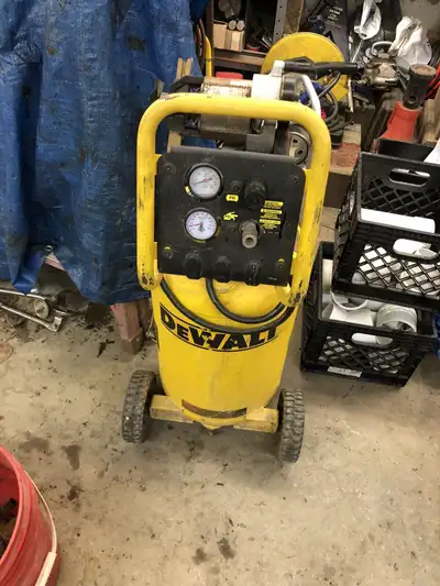 Compresseur dewalt , View more