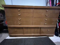 Vintage 5 drawer dresser