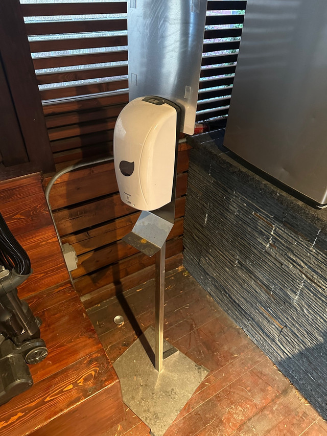 Hand sanitizer stand (stainless steel) x2 in Other Business & Industrial in City of Toronto - Image 2