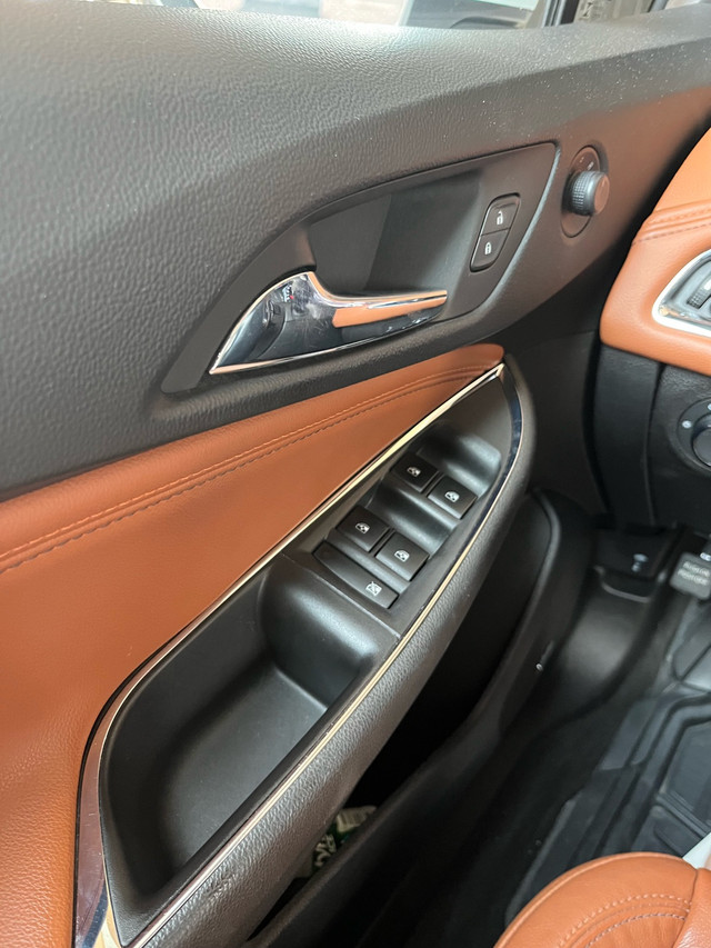 2017 Chevrolet Cruze Premium Hatchback FWD in Cars & Trucks in Mississauga / Peel Region - Image 2