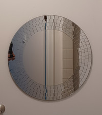 Wall mirror