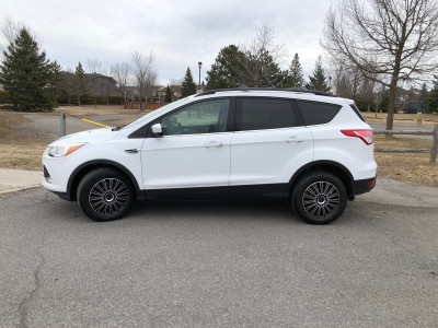 2013 Ford Escape AWD / We Finance