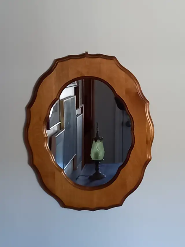 MODERN MAPLE DECORATIVE ROUND MIRROR in Home Décor & Accents in Calgary - Image 2