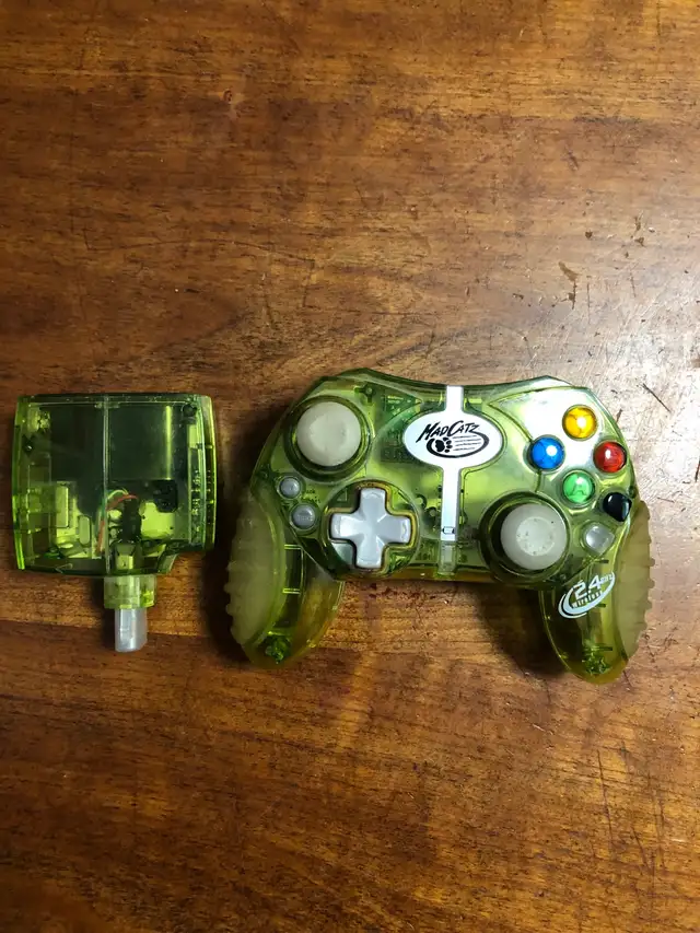 Xbox  360 Halo&  Xbox 360(both 3rings with accesories Repairable in XBOX 360 in City of Montréal - Image 10