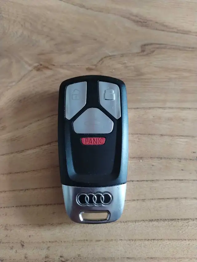 Audi A4 Allroad Key FOB $100 in Other Parts & Accessories in Cambridge - Image 2