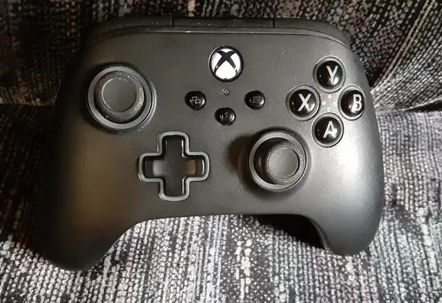 Manette filaire - PowerA Enhanced  Xbox Series X/S et PC in XBOX One in City of Montréal - Image 2