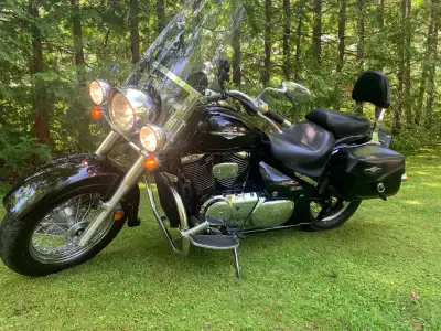 Very Clean Suzuki Boulevard C50T, Senior owned, well maintained, always kept indoors, $1000,s in upg...