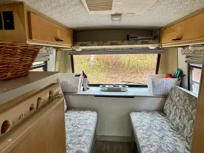 13 litres/100km Refroidisseur transmission neuve Scan gauge 140,000 milles 2 batteries Deep Cycle ne...