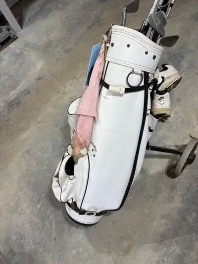  golf clubs , View more