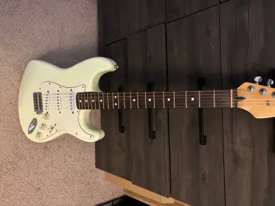 Fender Wayne's World 2 Special Edition Standard Strat MIM (1994), View more