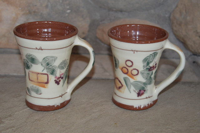 Judith Green Pottery in Kitchen & Dining Wares in Lethbridge - Image 2