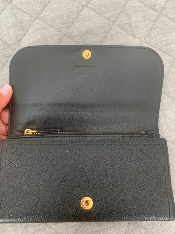 Burberry Wallet in Women's - Bags & Wallets in North Shore - Image 2