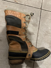 Sorel tall boots size 7