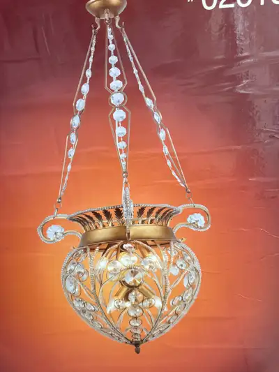 Selling a chandelier! Beautiful and large. New. In packaging., View more