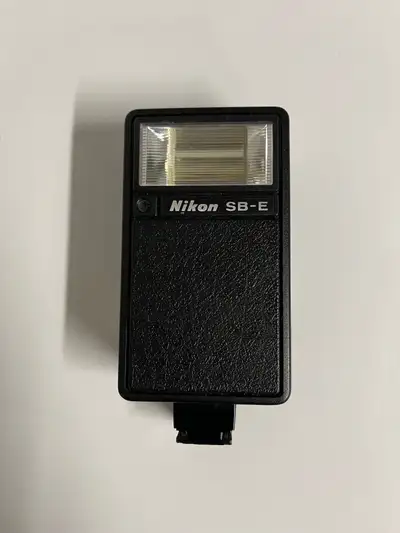 Nikon SB-10 Flash with Case, View more