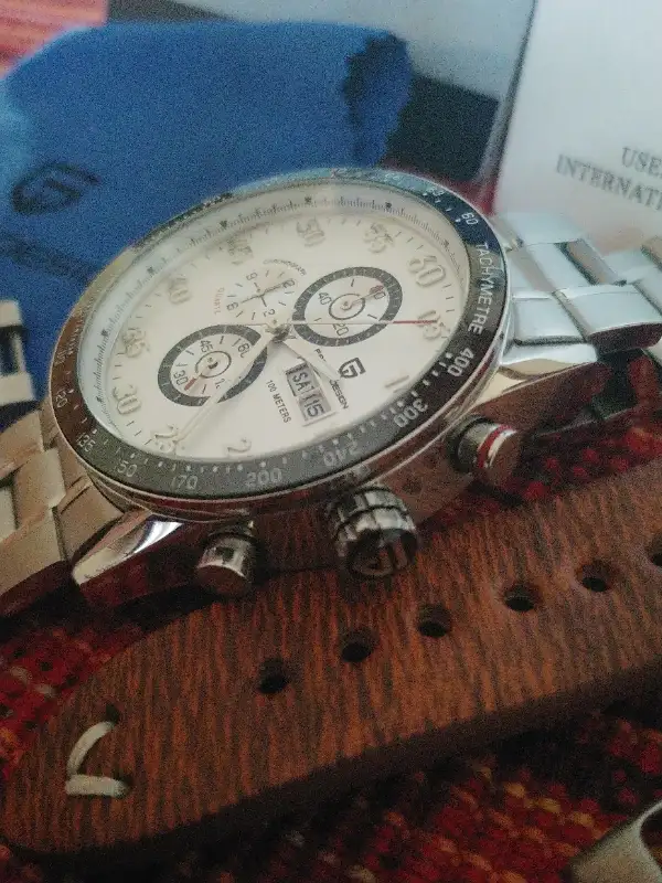 Montre Chronographe * 44mm * Chronograph Watch in Jewellery & Watches in City of Montréal - Image 2