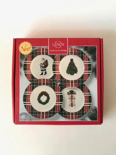 4 NEW Lenox Vintage Plaid Accent Plates American Christmas Red, View more
