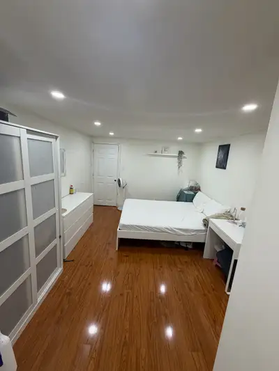 2 Furnished Rooms for Rent – Weston & Jane | Near Weston GO & UP Express Room 1- with queen bed Room...