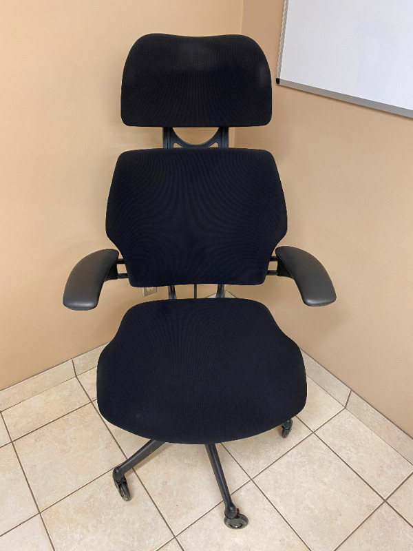 Humanscale Freedom Office Chair in Chairs & Recliners in London