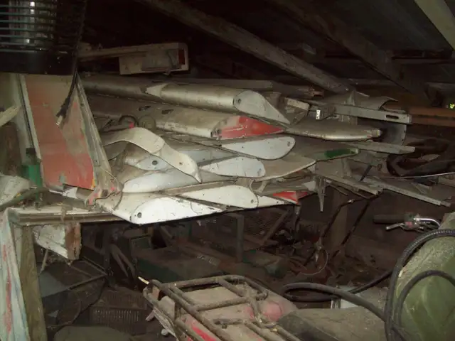 assortment of cessna 150 aircraft part's for sale plus a twin in Other in Regina - Image 7