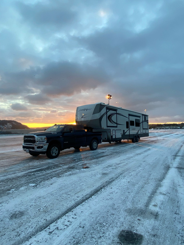 5TH WHEEL RV&MARINE TOW HAULING in Travel Trailers & Campers in Campbell River