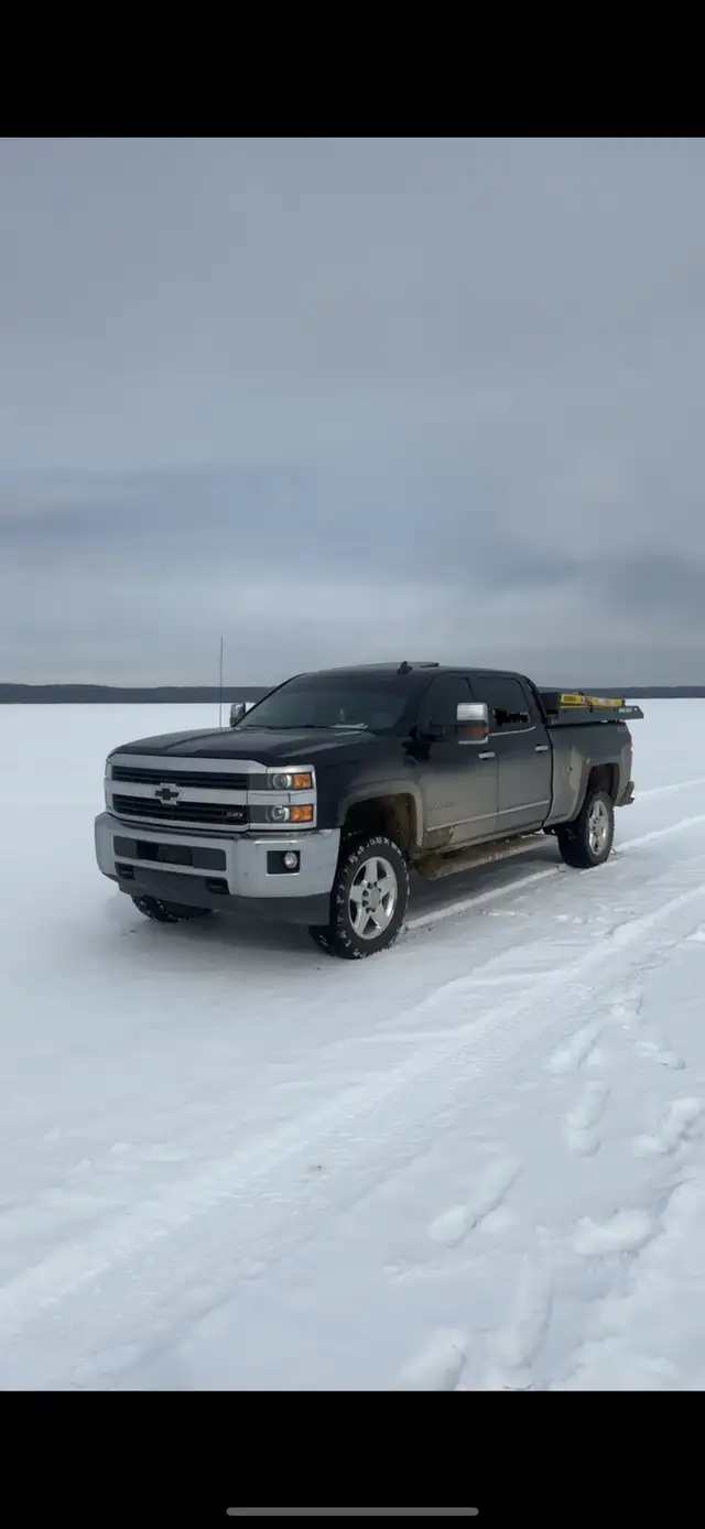 2015 LTZ DURAMAX  in Cars & Trucks in St. Albert - Image 4