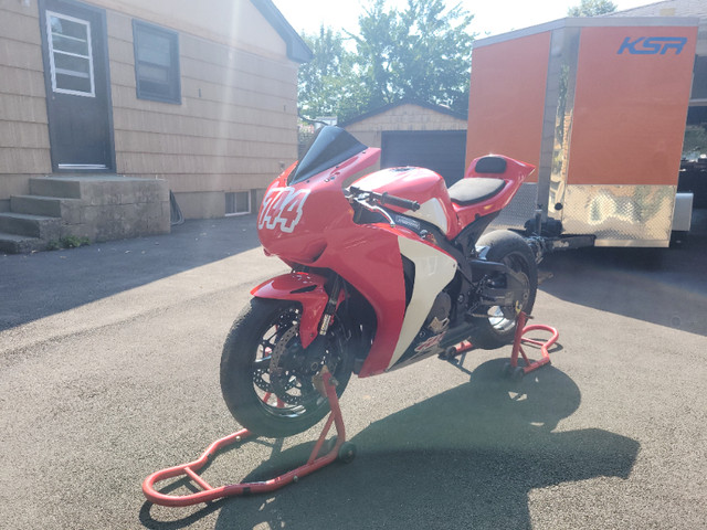 2008 Honda CBR 1000RR-race/track day bike in Sport Bikes in St. Catharines - Image 2