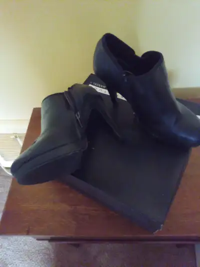 LADIES' DRESS BOOTS SIZE 8. $10.00 Cash, View more